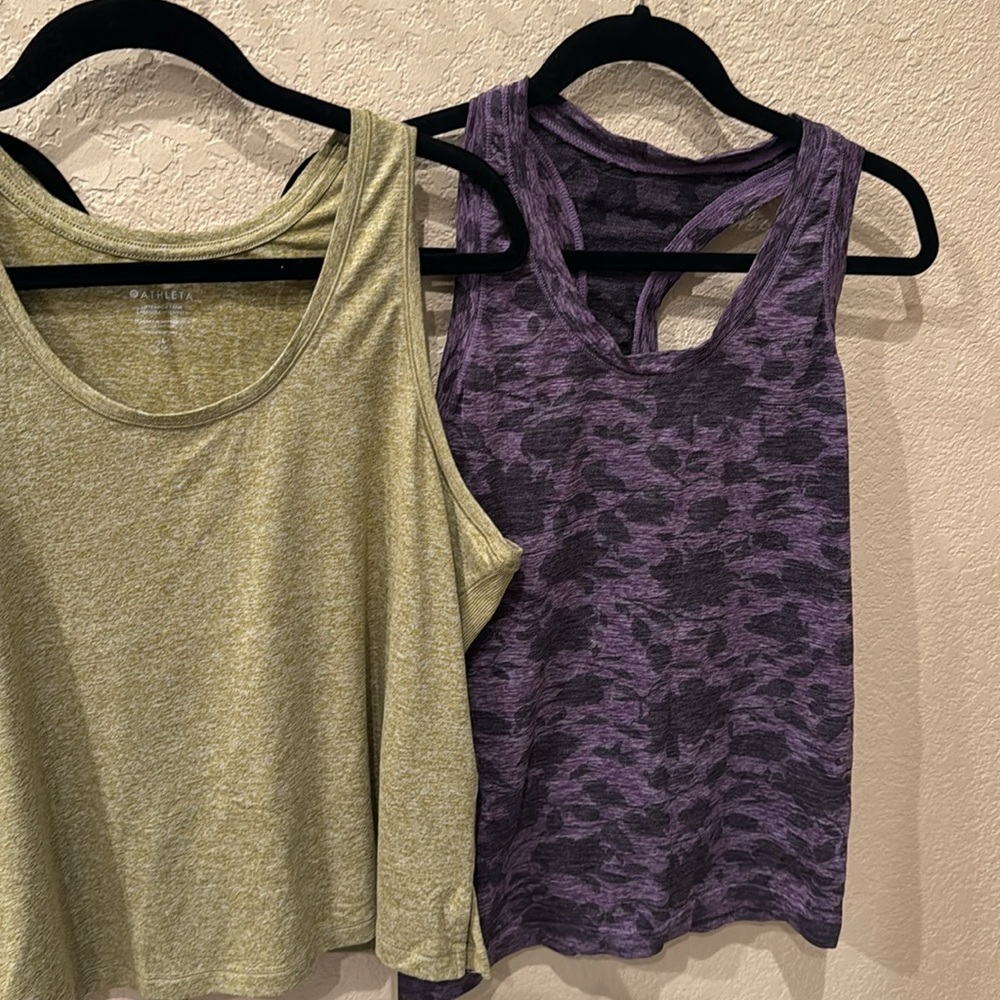 Athleta size large tanks